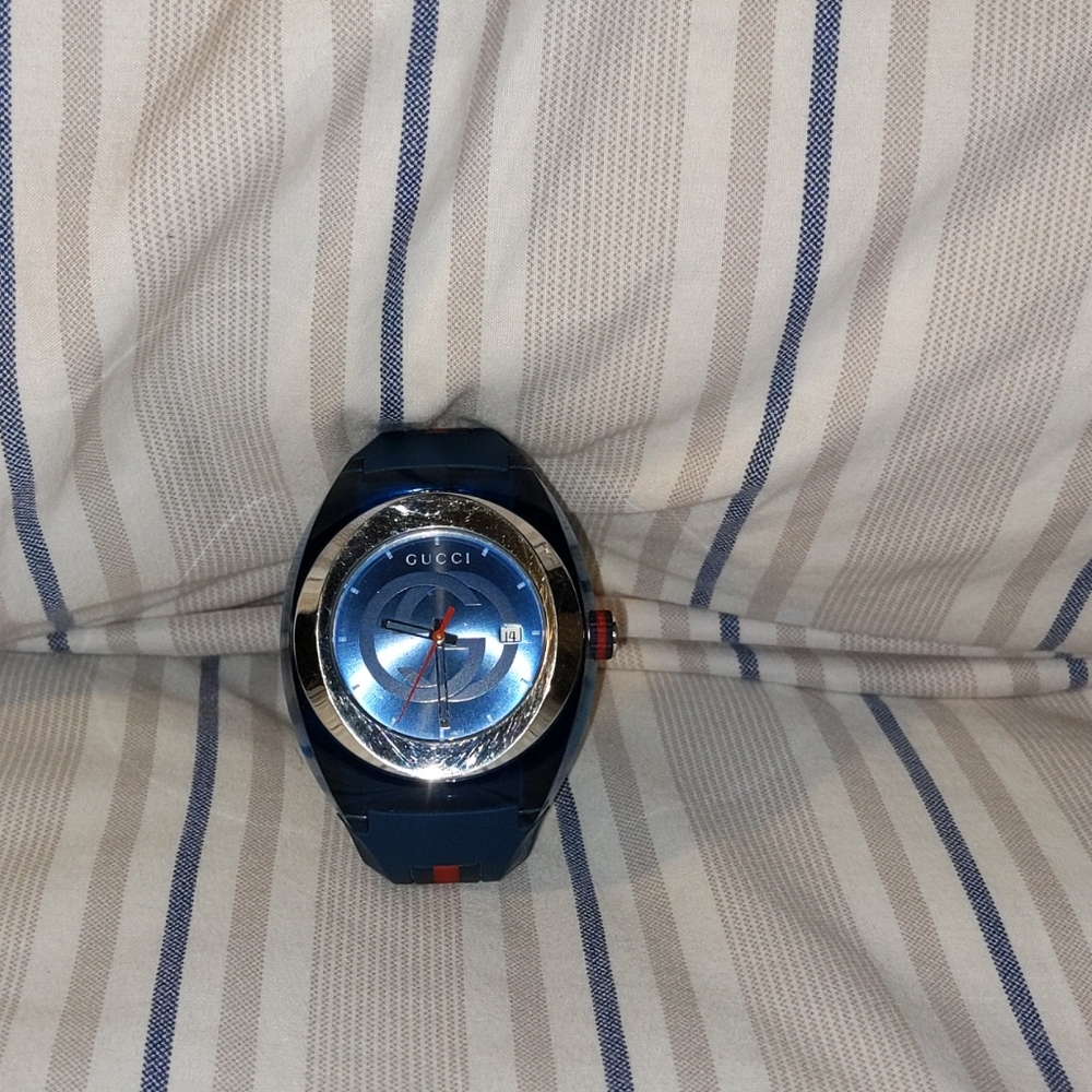 Gucci sync watch